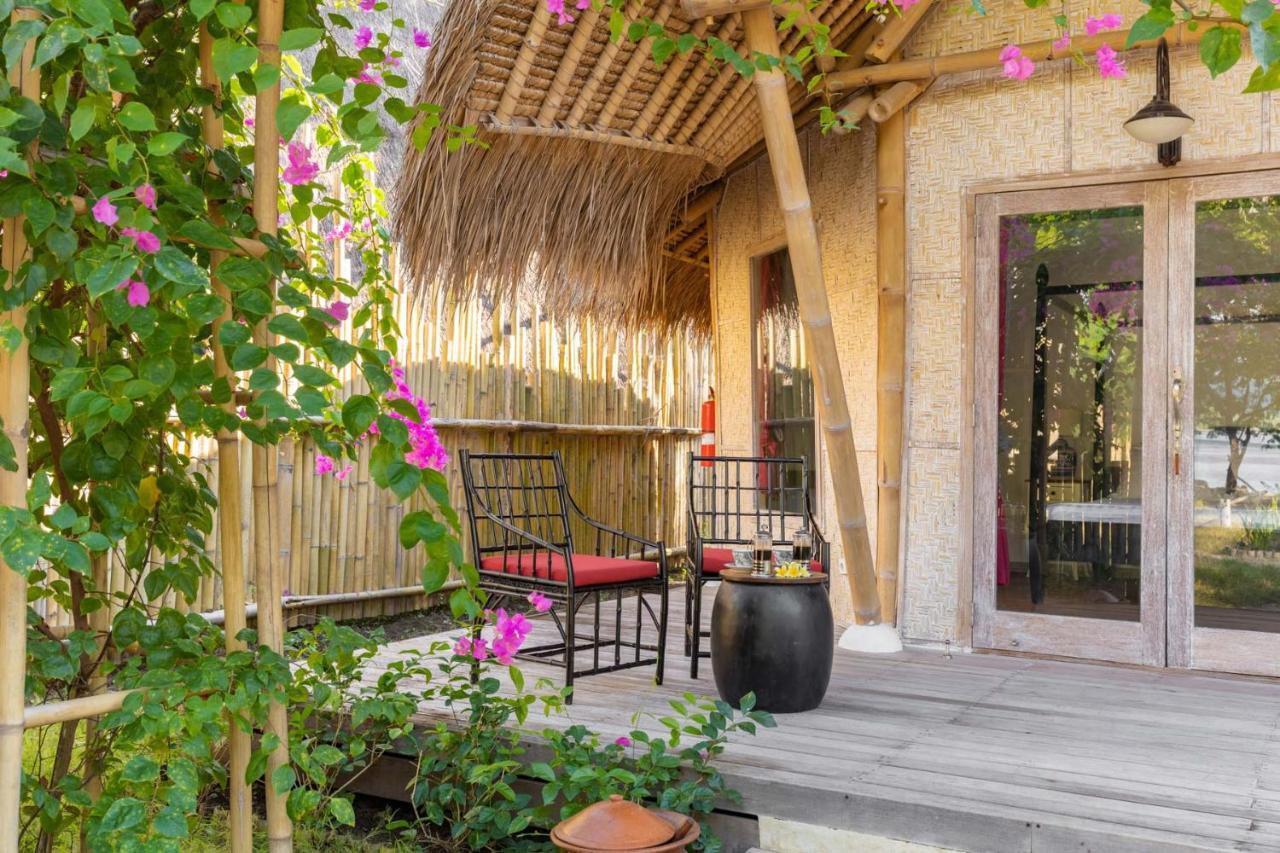 Amahelia Luxury Resort & Restaurant - Гили-Асахан Экстерьер фото